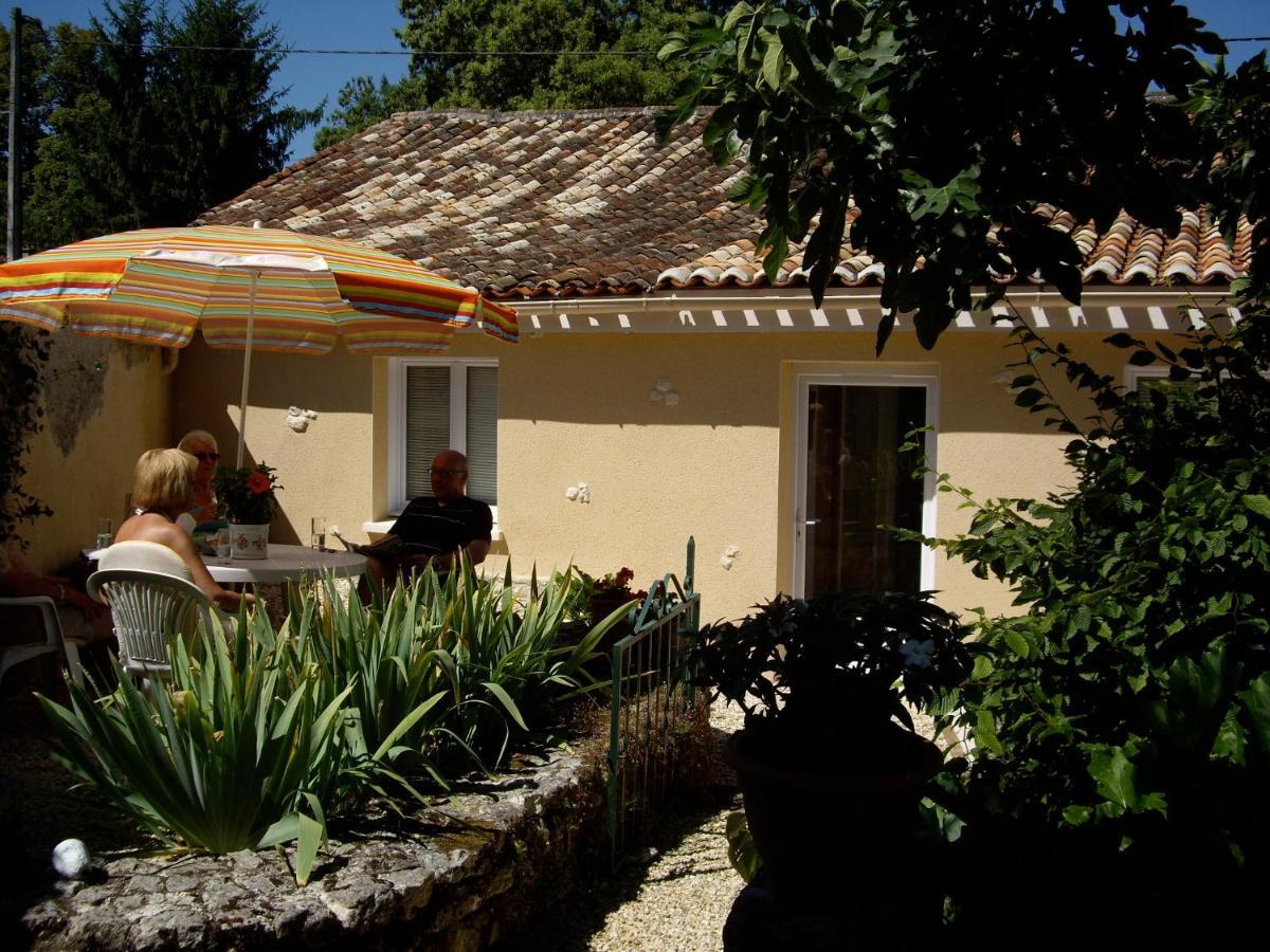 Maison Du Ruisseau Malaville Exterior foto